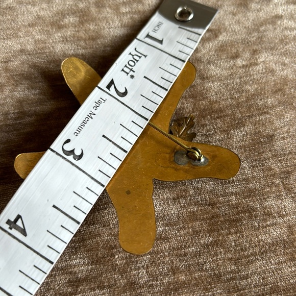 Gold tone brooch - Picture 4 of 5